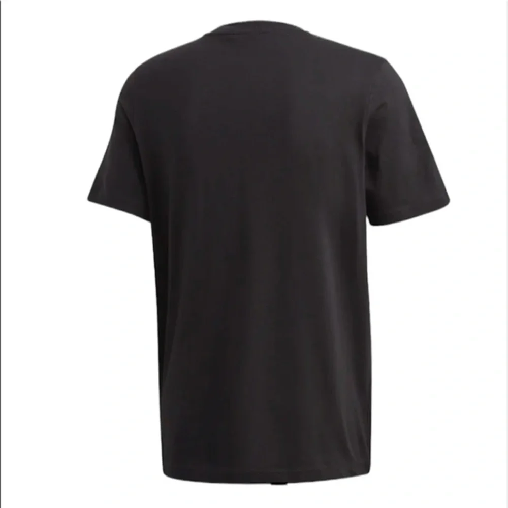 ADIDAS Originals Tech T-Shirt NWT Medium‎